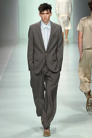 Look 16